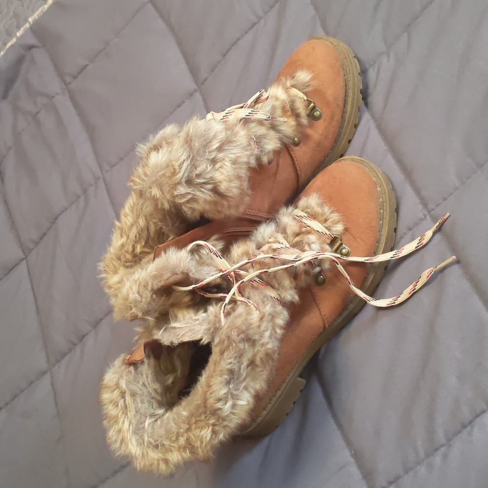 Target Tan Fur-Lined Winter Boots